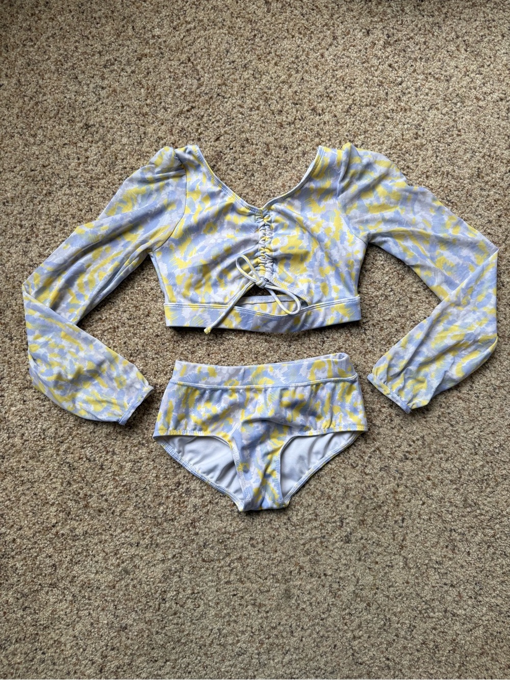 Girls Long-Sleeve Lace-Up Two-Piece Set in Yellow and Light Gray